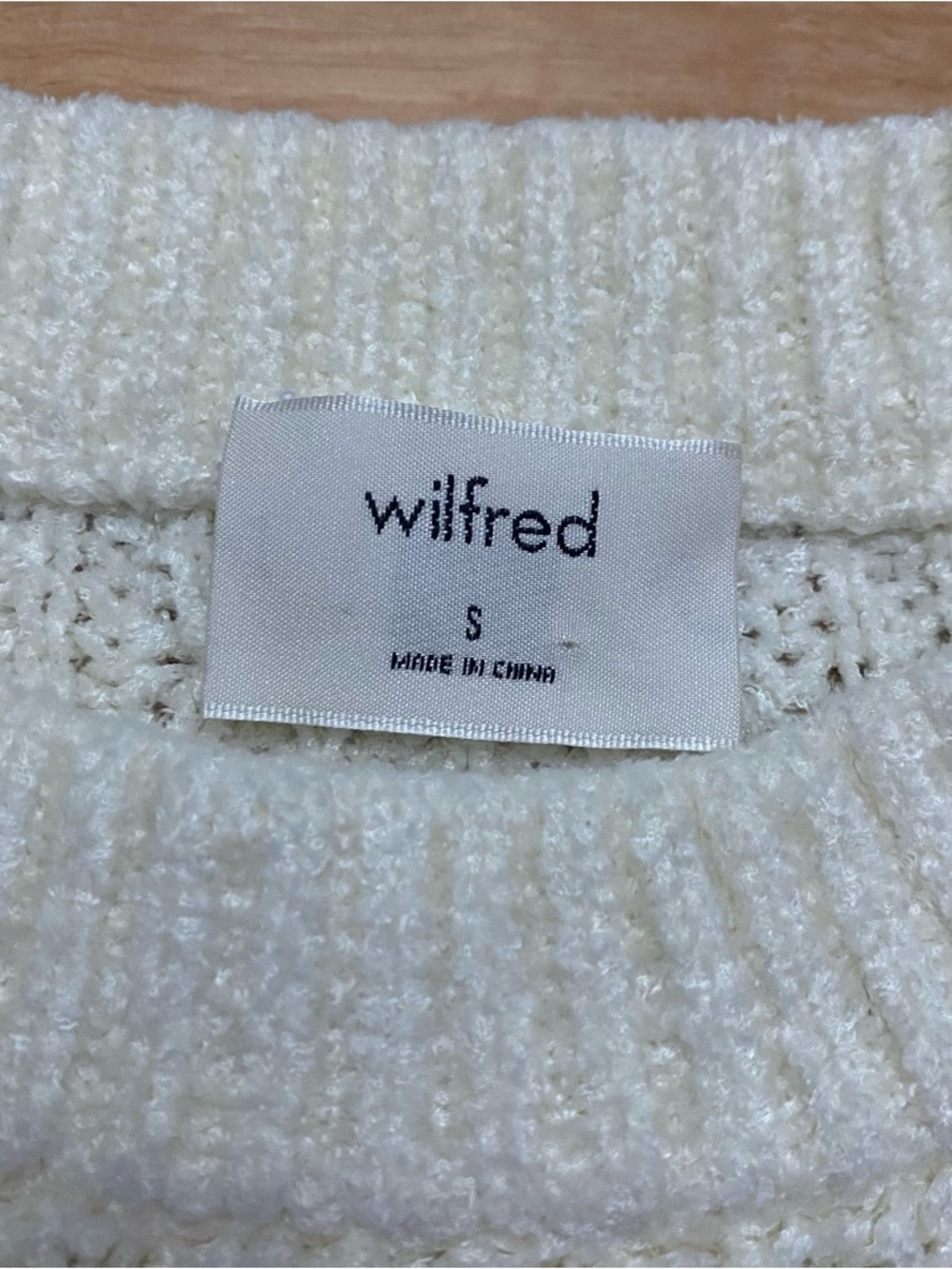 Aritzia Wilfred Essential Chenille Crewneck Sweater - Picture 3 of 16
